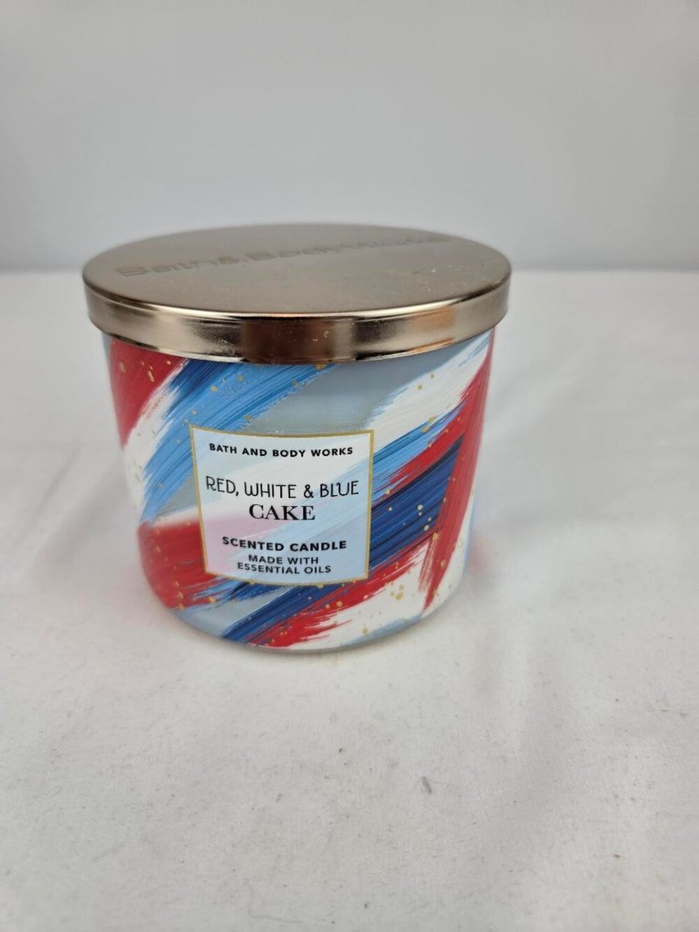 Bath & Body Works Red, White & Blue Cake 3-Wick Candle 14.5 oz NEW
